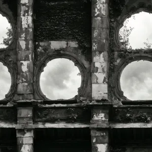 Ancient Triumph: Historic Stone Guillotine Arch