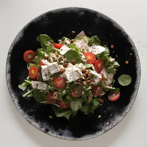 Delicious Black Bean Salad with Fresh Vegetables