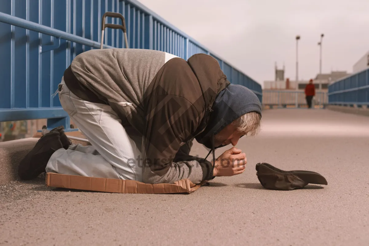 Picture of Person with sleeping bag in bag