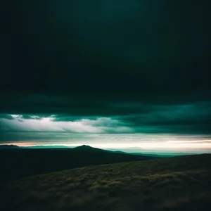 Majestic Horizon: Shimmering Sunset over the Ocean