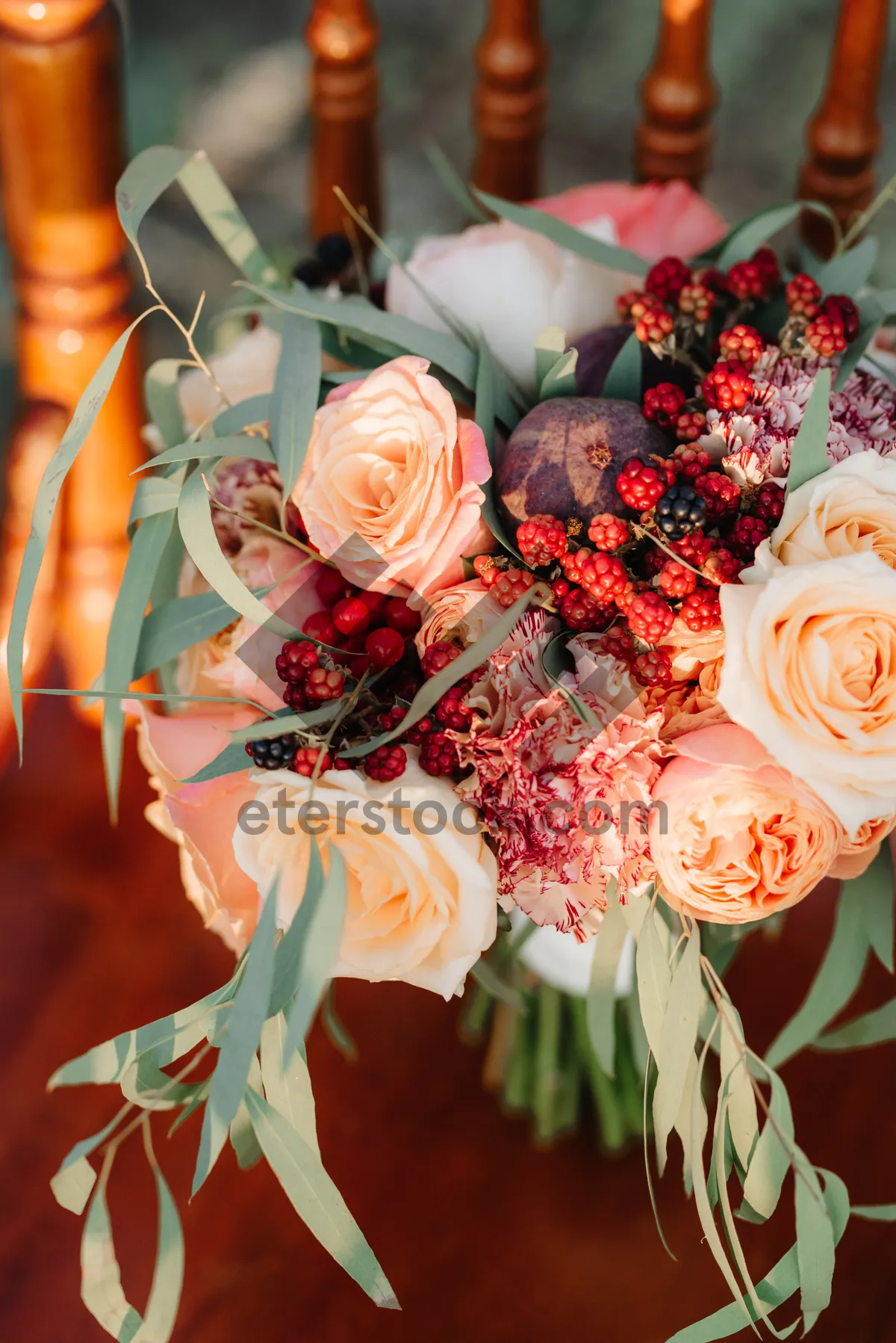 Picture of Pink Rose Bouquet for Wedding Celebration Decoration