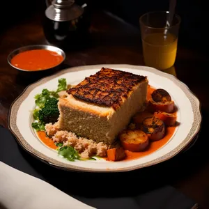 Delicious Vegetable Salad with Grilled Steak and Potatoes