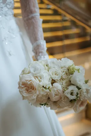 Romantic Bridal Bouquet with Roses and Flowers