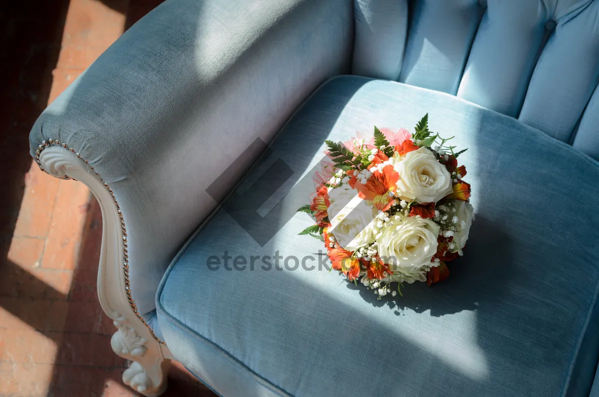 Picture of Wedding seat belt hand cushion restraint