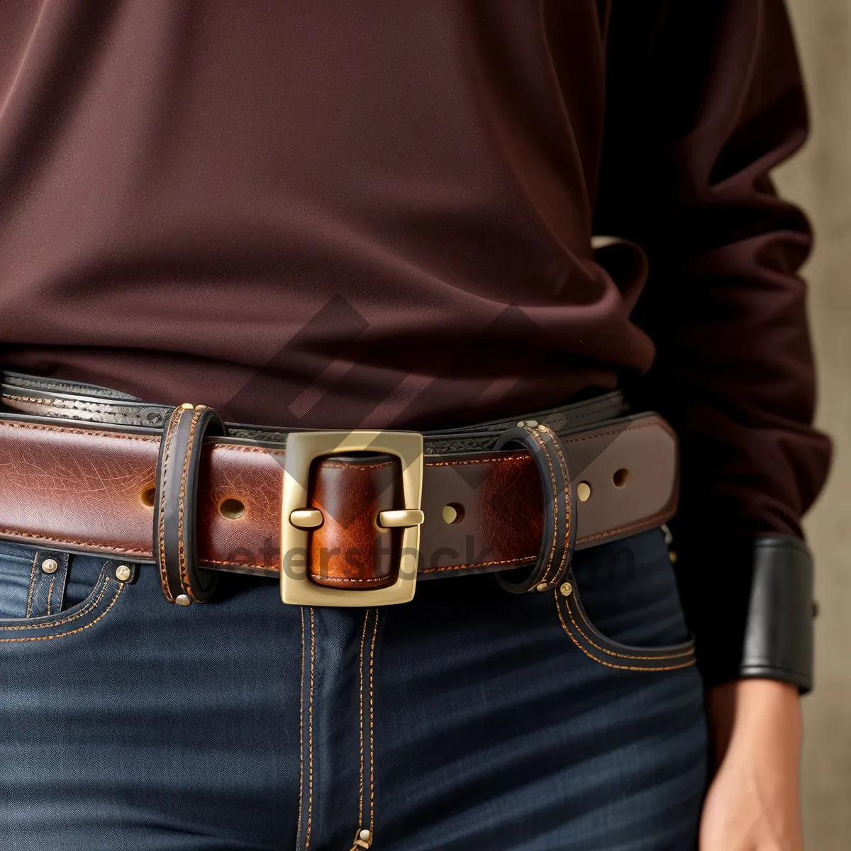 Picture of Fashion Device: Hand-Fastening Buckle for Jeans Pocket Restraint