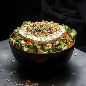 Delicious Vegetable Salad with Guacamole Dressing