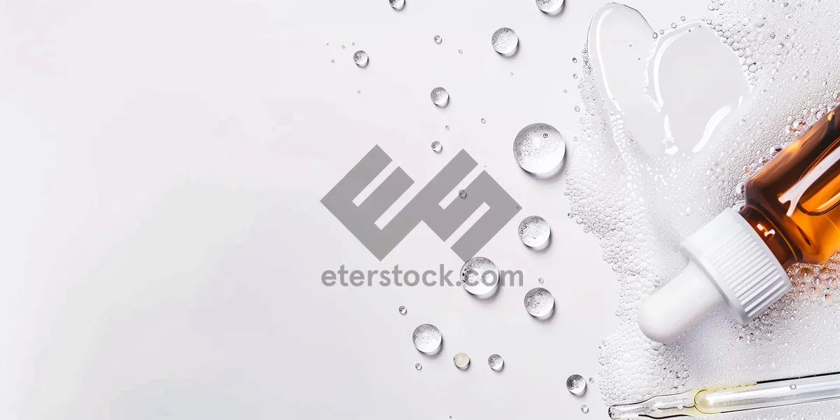 Picture of Glistening Water Splash Pattern with Bubble Details