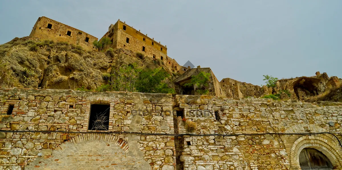 Picture of Medieval Castle Tower Against Sky름