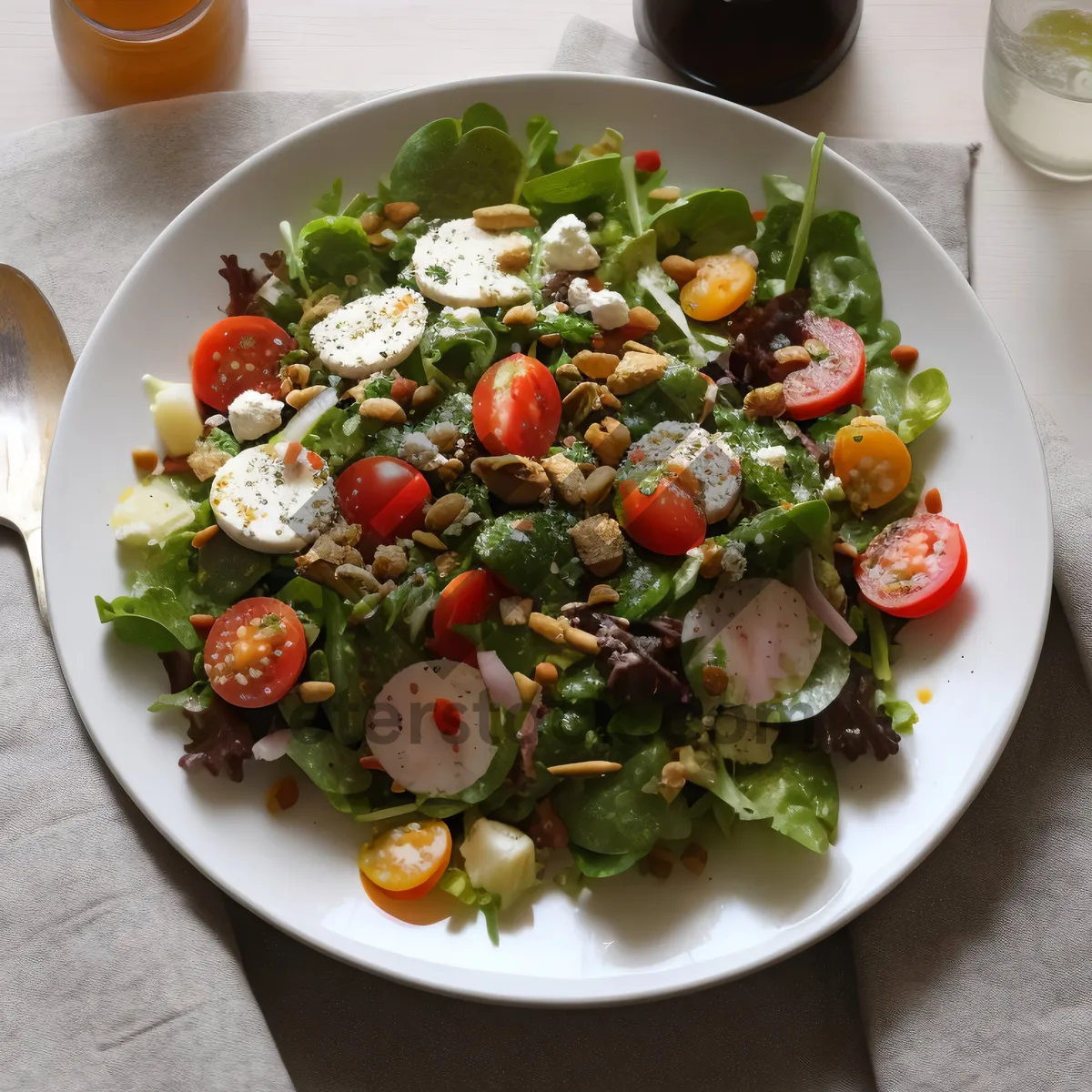 Picture of Healthy Gourmet Vegetable Salad with Grilled Chicken