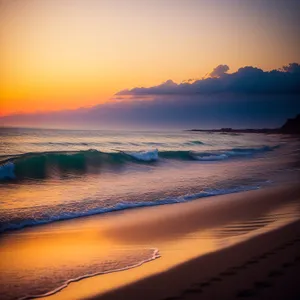 Tranquil Sunset Over Tropical Beach: Serene Evening Horizon