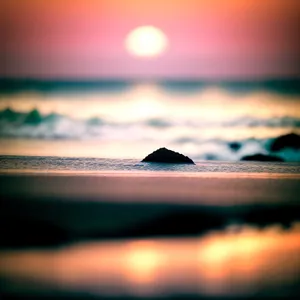 Serene Sunset over Ocean Waves