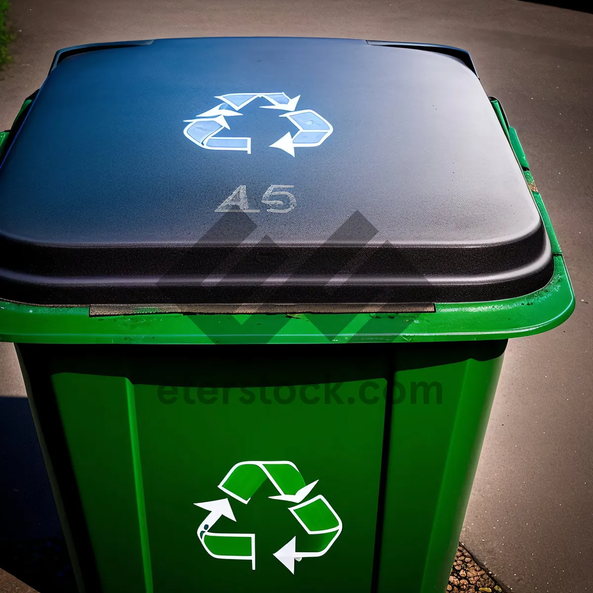 Picture of Plastic Bin with Shredder Technology