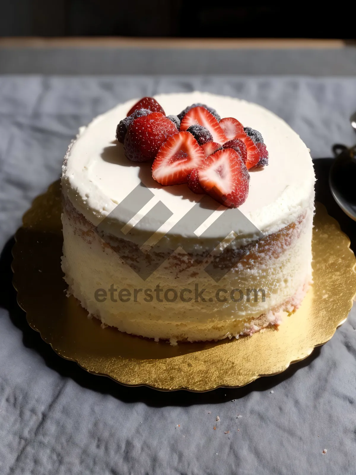 Picture of Fresh Berry Cheesecake with Chocolate Drizzle