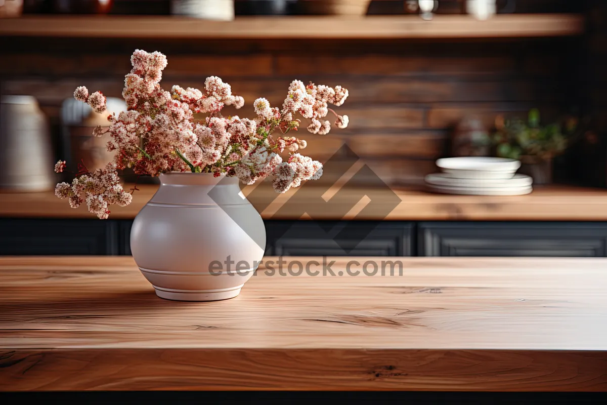 Picture of Floral Tabletop Wedding Bouquet in Vase