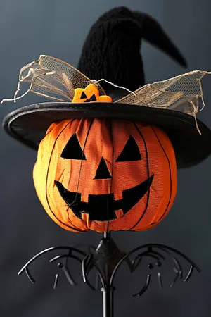 Dark Night Pumpkin Lantern Decoration for Halloween Celebration