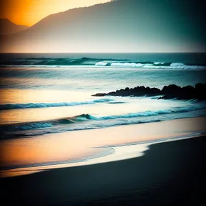 Golden Horizon: Sunset over the Ocean