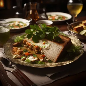 Fresh vegetable bowl with delicious gourmet salad.