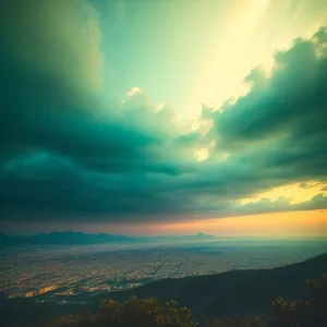 Golden Horizon: An Enchanting Sunset Over the Sea