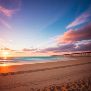 Golden Horizon over Tranquil Seascape: A Serene Beach Sunset