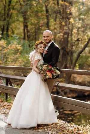 Wedding Couple Portrait: Happy Bride and Groom Smiling