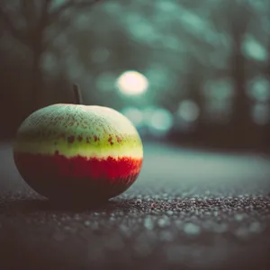 Fresh and Delicious Red Apple - Nutritious and Juicy!