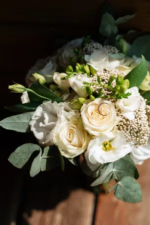 Romantic Wedding Bouquet with Pink Roses and Flowers