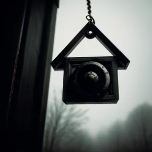 Bird Feeder Bell: Acoustic Signaling Device for Architecture