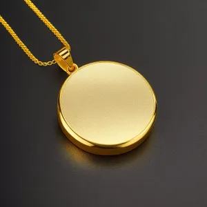 Sparkling Gold Necklace for Fashionable Accessorizing