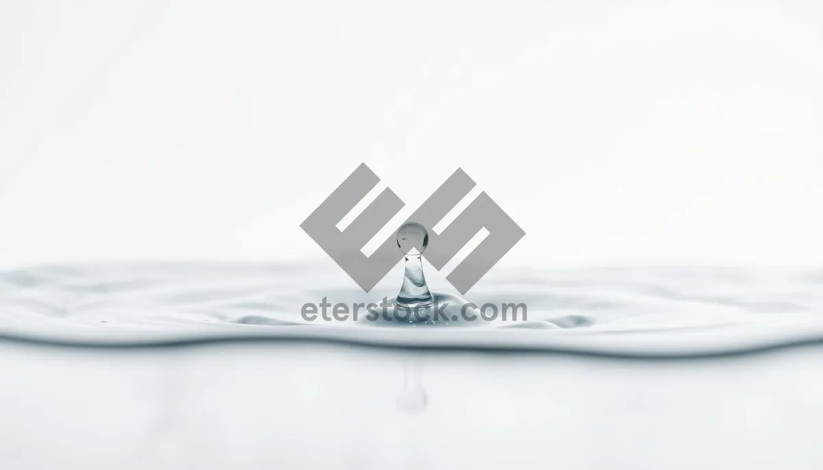 Picture of Crystal Clear Water Splash