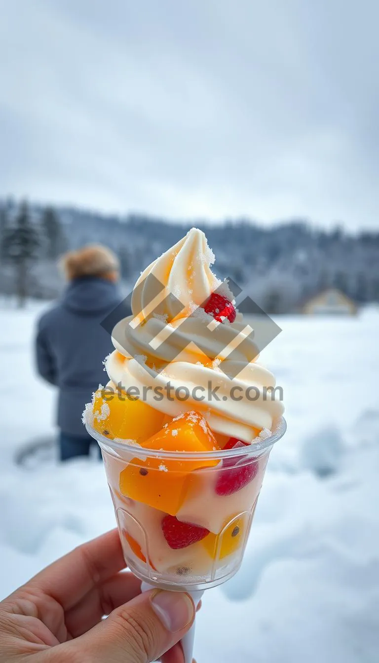 Picture of Berry Strawberry Ice Cream Cake with Vanilla Yogurt