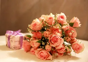 Romantic Pink Rose Bouquet for Wedding Celebration