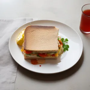 Delicious Vegetable Sandwich with Lettuce and Tomato