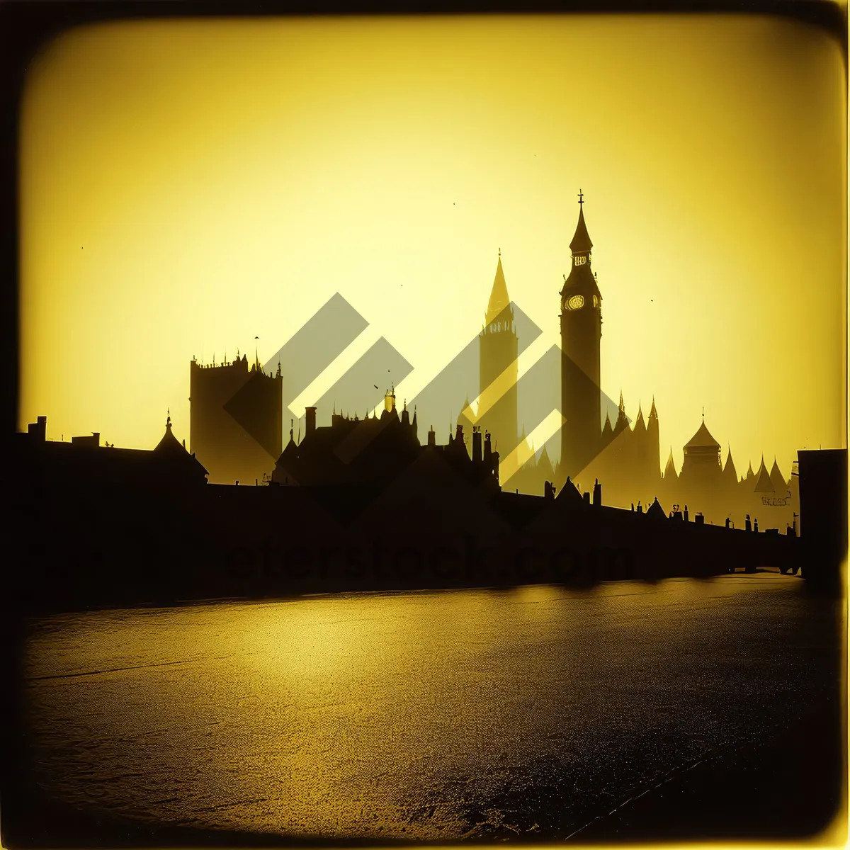 Picture of London Bridge at Twilight: Iconic Nighttime Cityscape