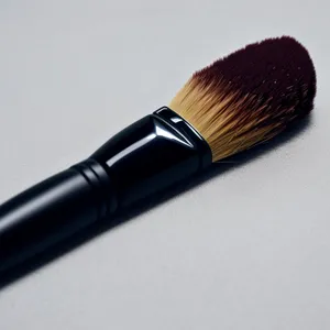 Multifunctional Makeup Brush for Artistic Color Application
