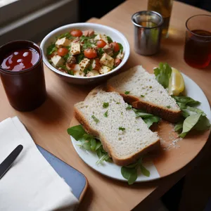 Gourmet Vegetable Salad with Grilled Meat and Cheese