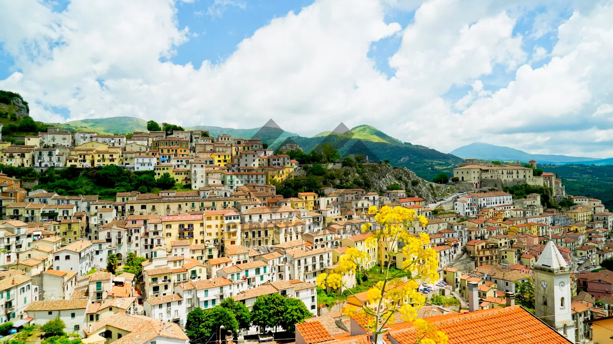 Picture of Cityscape with iconic palace and stunning mountain backdrop.