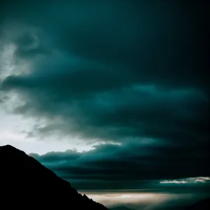 Scenic Sunset over the Majestic Mountains