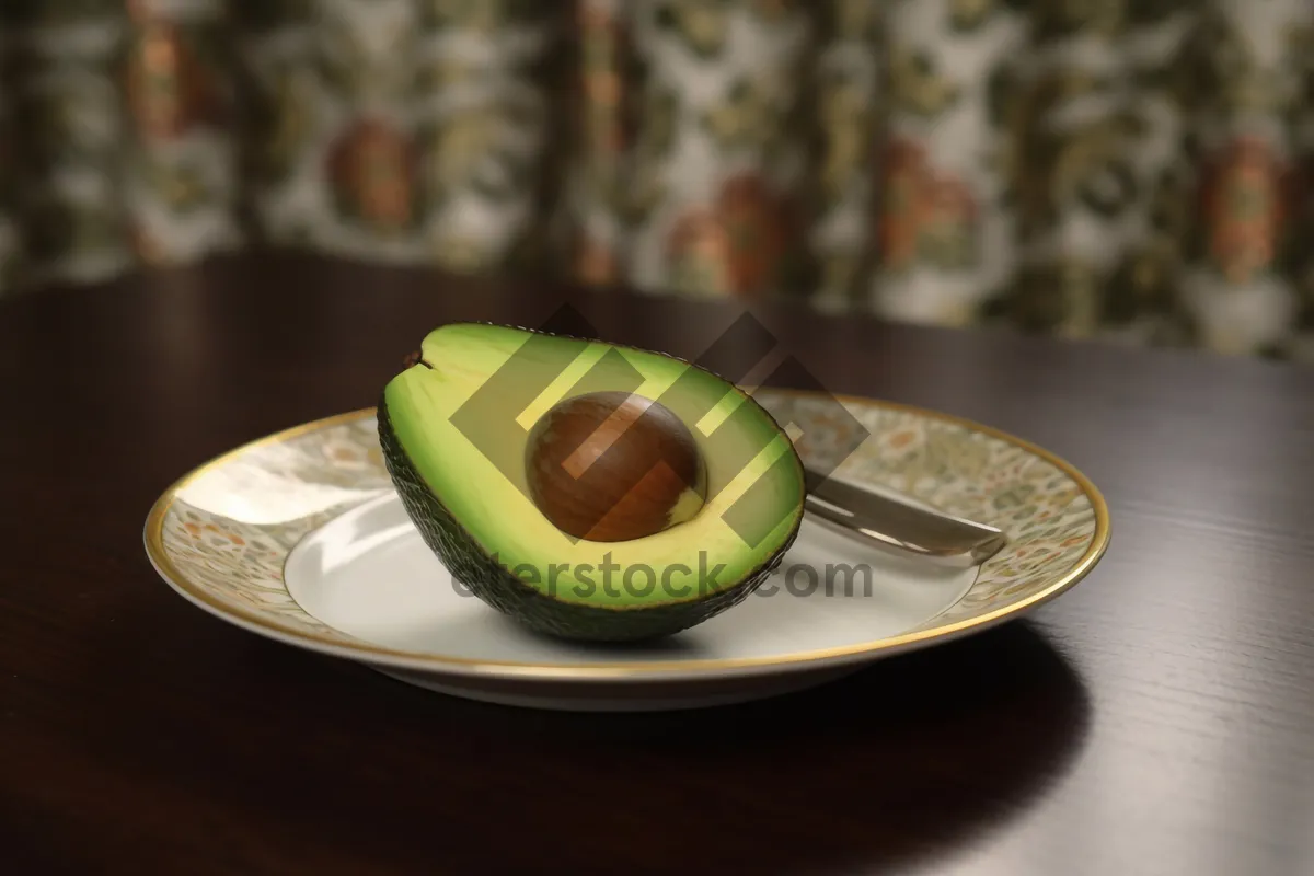 Picture of Tasty Granny Smith Apple Slices in Healthy Avocado Dip