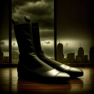 Black Leather Cowboy Boot: Trendy Western-style Footwear for Adults