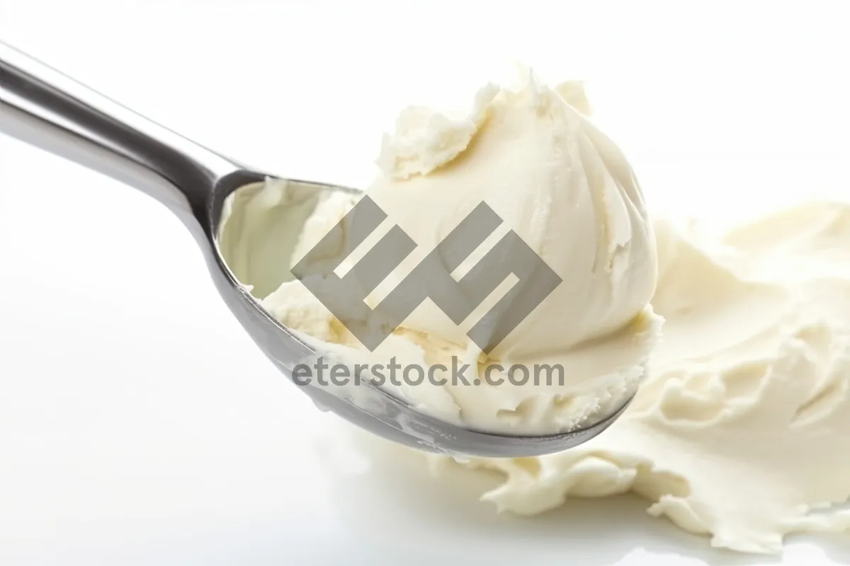 Picture of Delicious Vanilla Buttercream Swirl Dessert plate