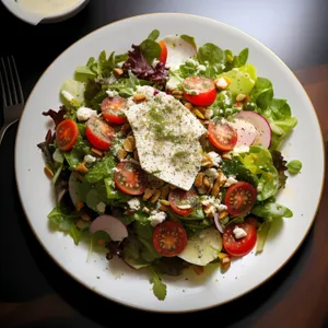 Delicious Gourmet Salad with Grilled Chicken and Vegetables
