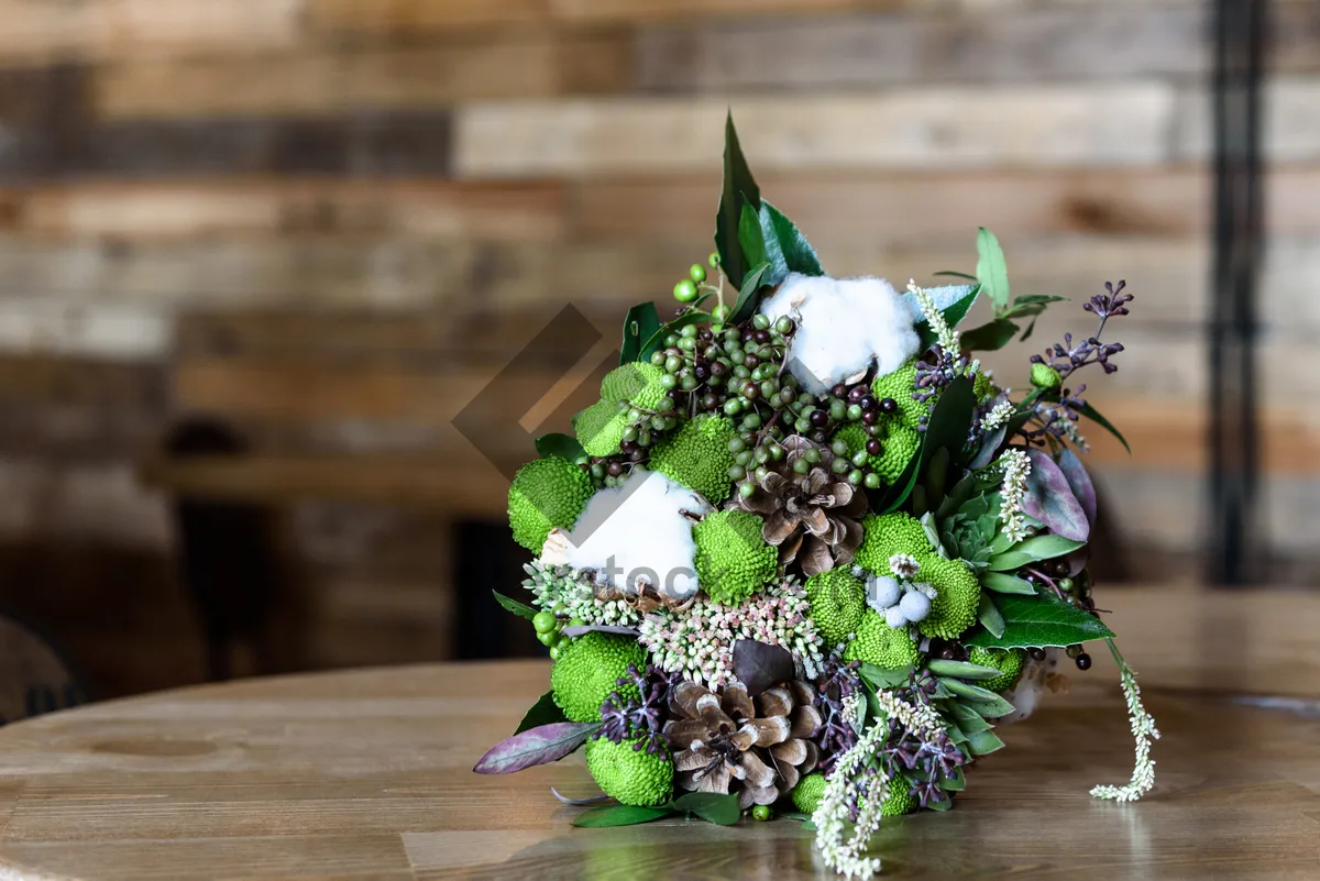 Picture of Delicious Blackberry Bouquet Decoration