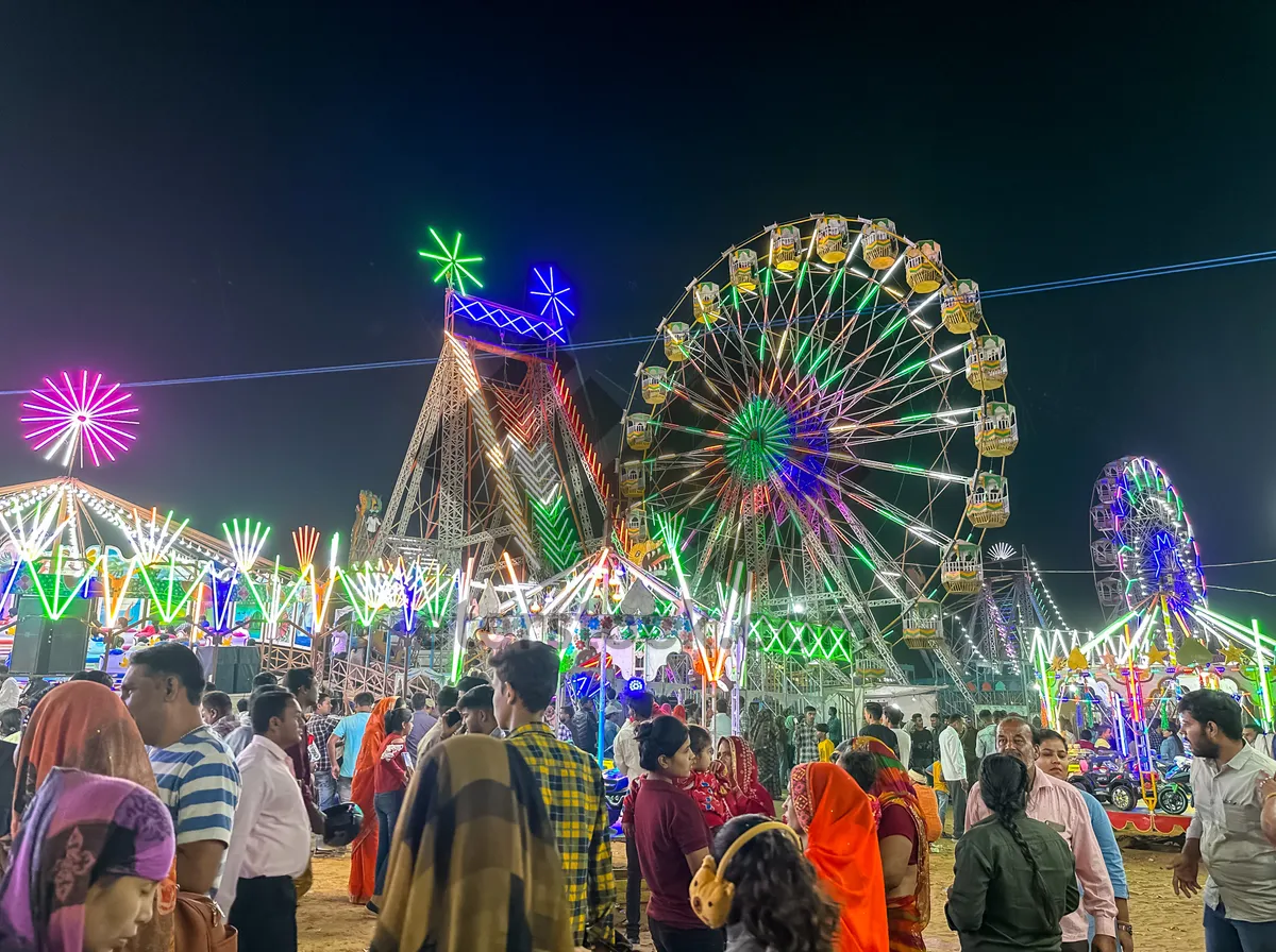 Picture of Night Sky Fun at Park Ferris Wheel Ride