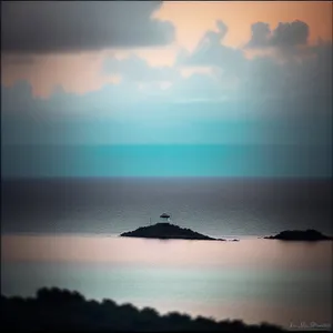 Golden Horizon: Sunsets Over Tranquil Ocean
